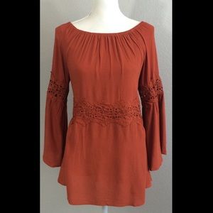LAST ONE❗️Umgee Rust Tunic with Lace Bell Sleeves